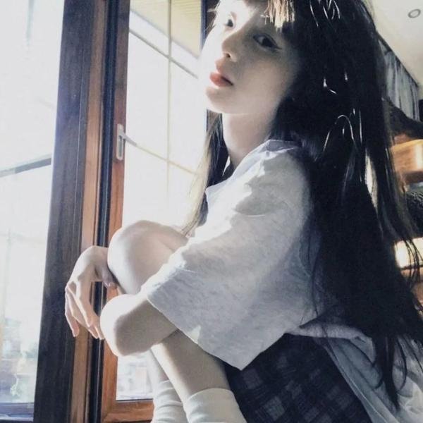 怪笑少女